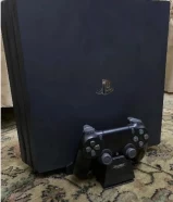 PlayStation 4 Pro 1 TB & 2 original Joysticks