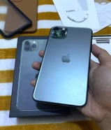 iphone 11 pro max 256g  حاله كالجديد اصلي للبيع السريع لظروف